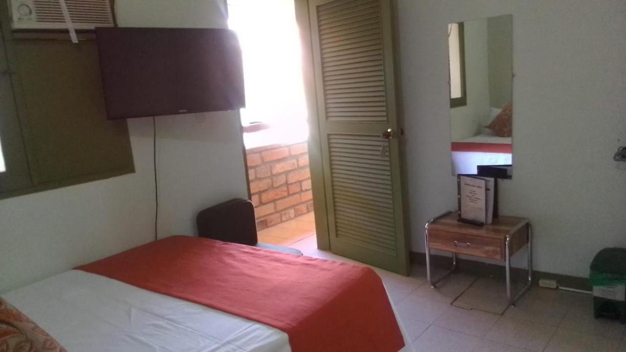 Hosteria De La Plaza Menor Santa Fe de Antioquia Exteriör bild