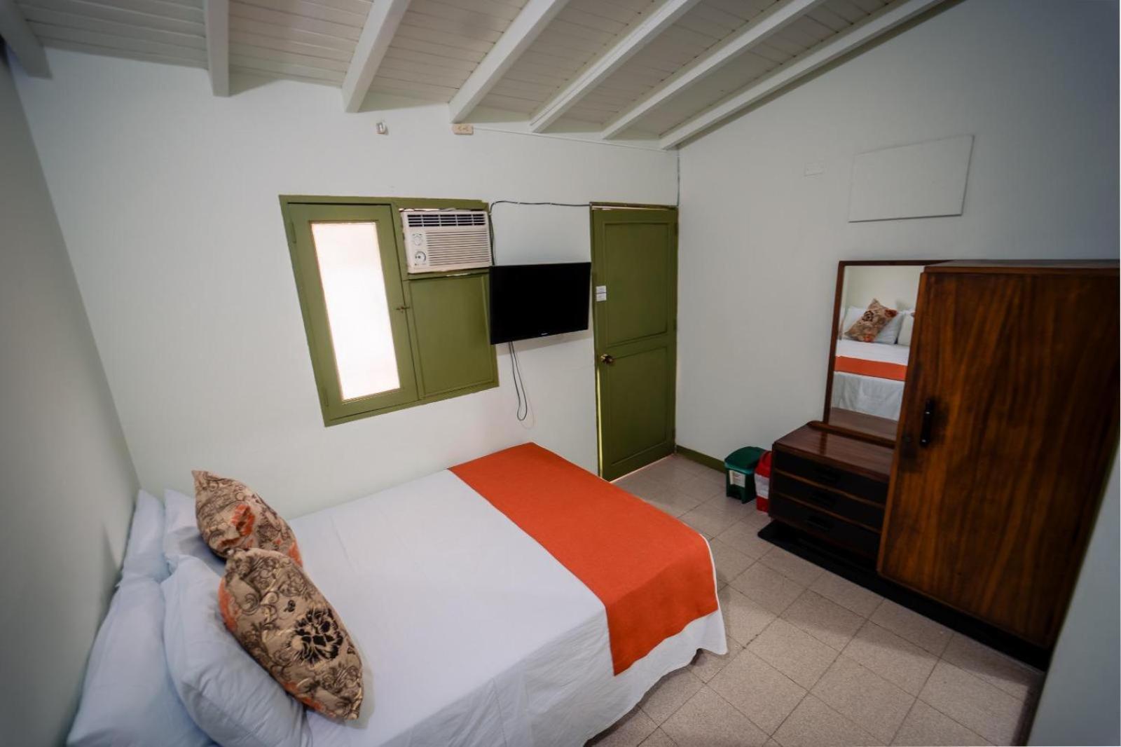 Hosteria De La Plaza Menor Santa Fe de Antioquia Exteriör bild